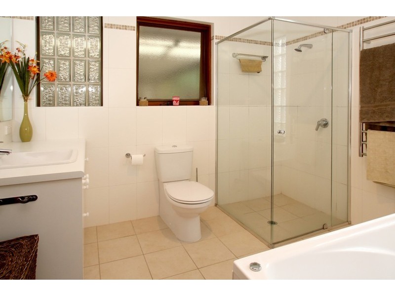 8 Holmes Court, Flagstaff Hill SA 5159