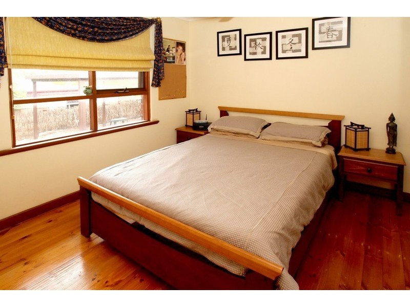 8 Holmes Court, Flagstaff Hill SA 5159