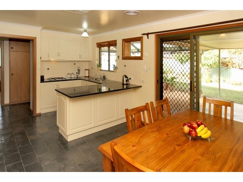 6 Hamilton Crescent, Aberfoyle Park SA 5159