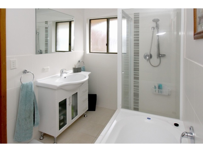 6 Hamilton Crescent, Aberfoyle Park SA 5159