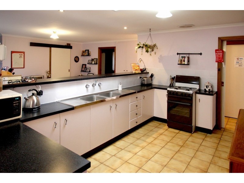 15 Jade Crescent, Happy Valley SA 5159