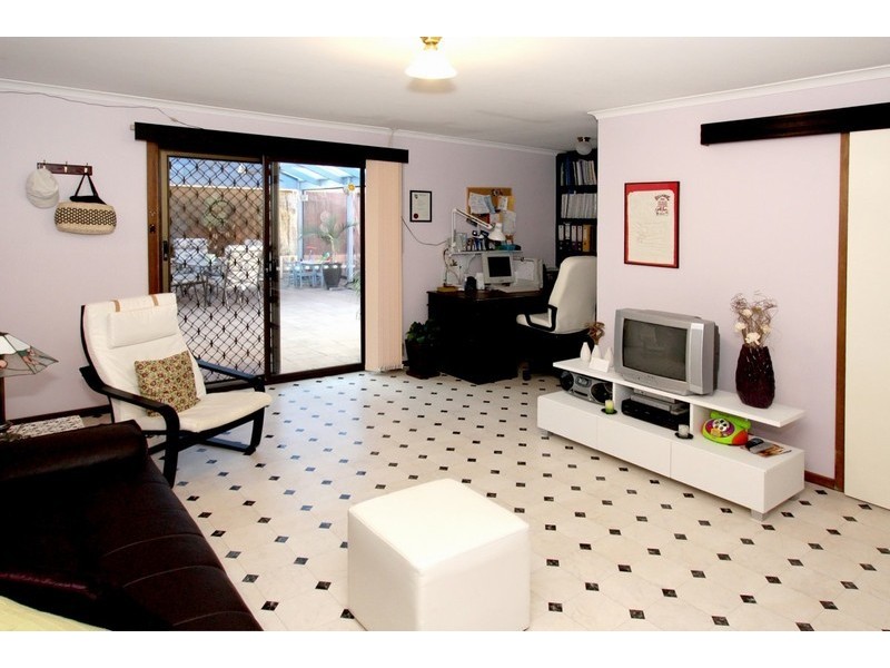 15 Jade Crescent, Happy Valley SA 5159