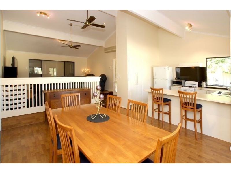 40 Oakridge Road, Aberfoyle Park SA 5159