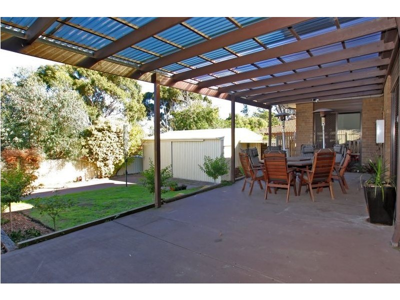 40 Oakridge Road, Aberfoyle Park SA 5159
