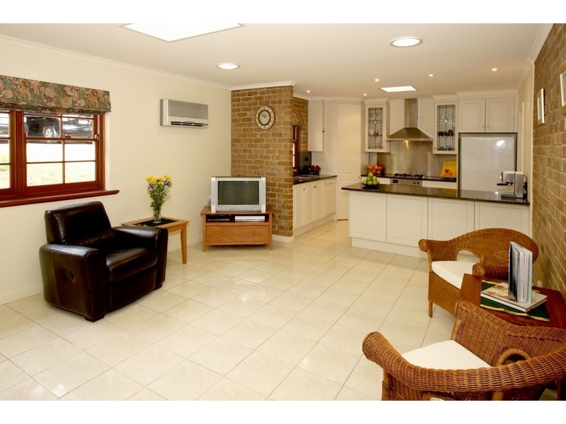 10 Renwick Street, Flagstaff Hill SA 5159