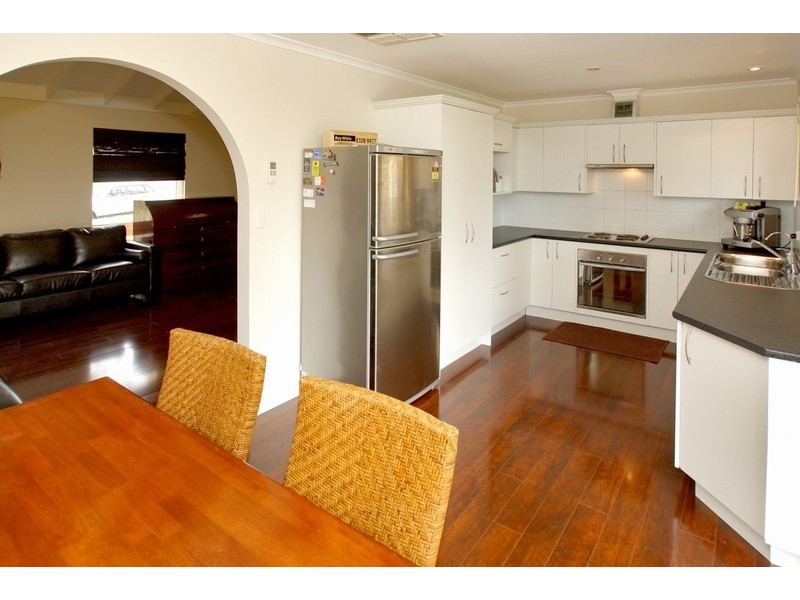 6 Jade Crescent, Aberfoyle Park SA 5159