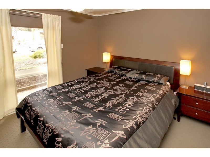 6 Jade Crescent, Aberfoyle Park SA 5159