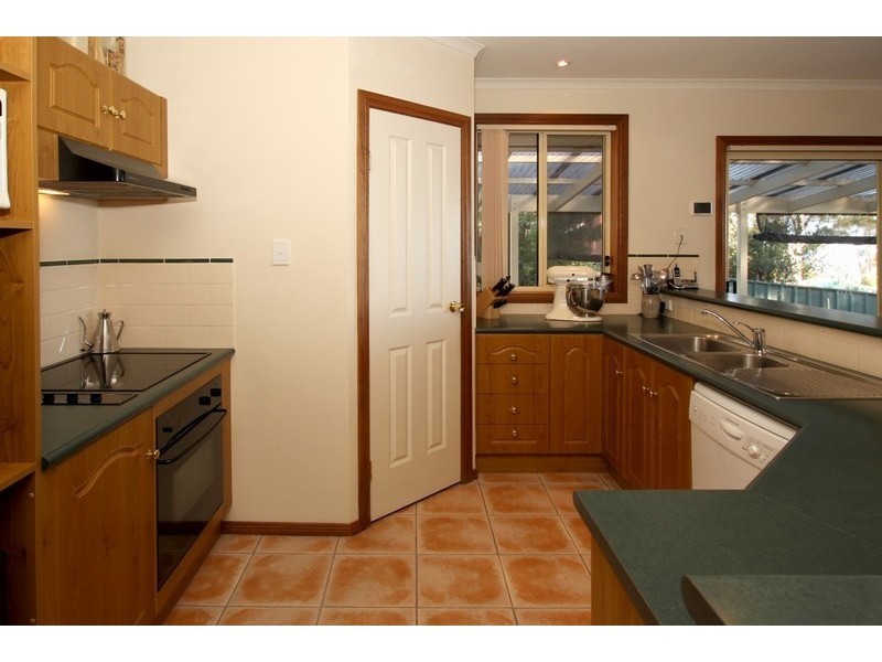 6 Corella Avenue, Chandlers Hill SA 5159
