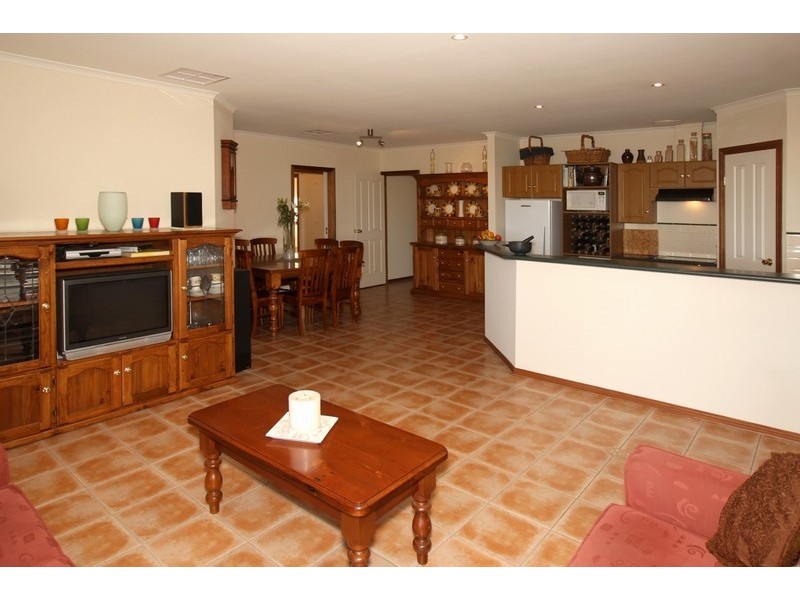 6 Corella Avenue, Chandlers Hill SA 5159