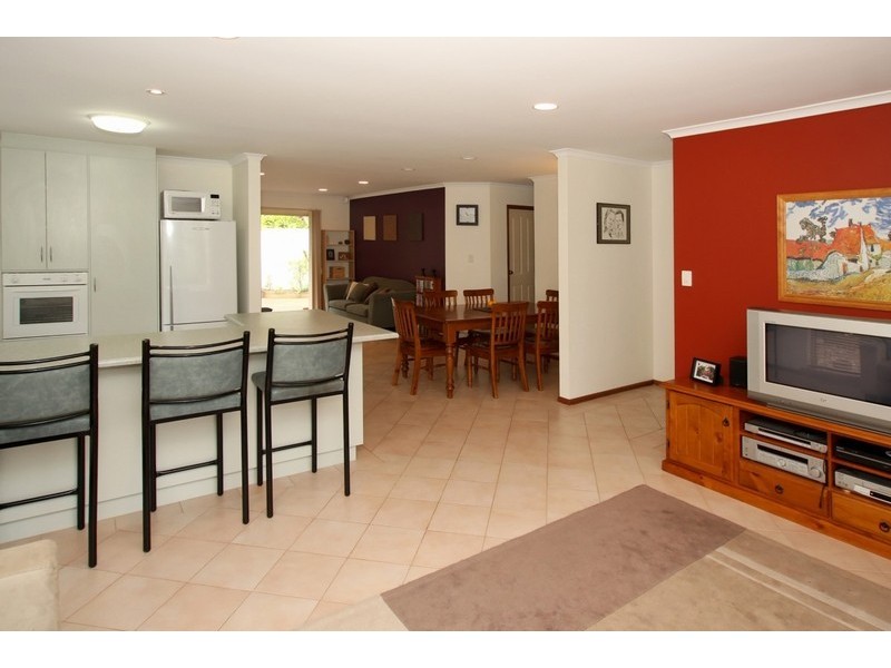 41 Estate Drive, Flagstaff Hill SA 5159