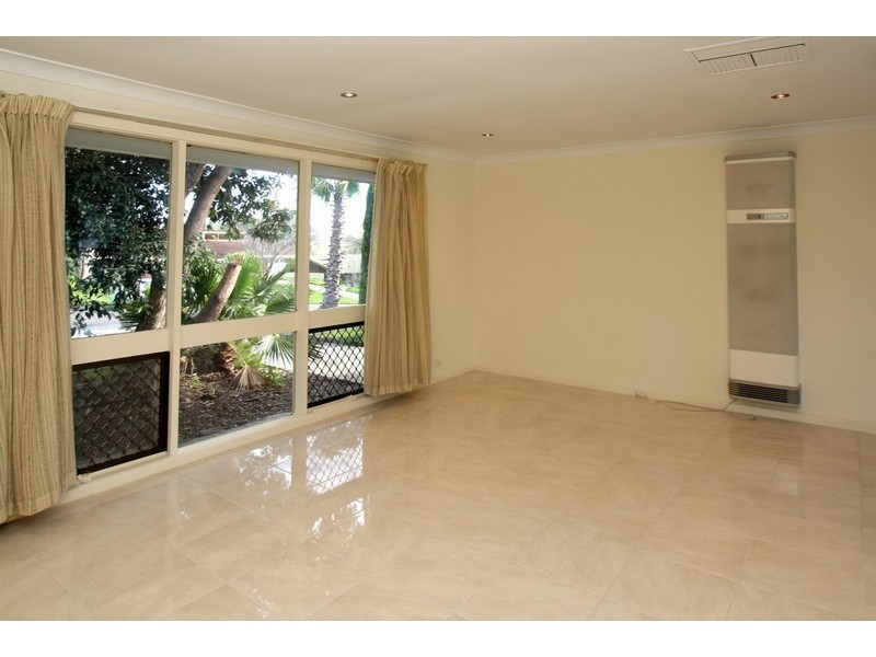 7 Jade Crescent, Aberfoyle Park SA 5159