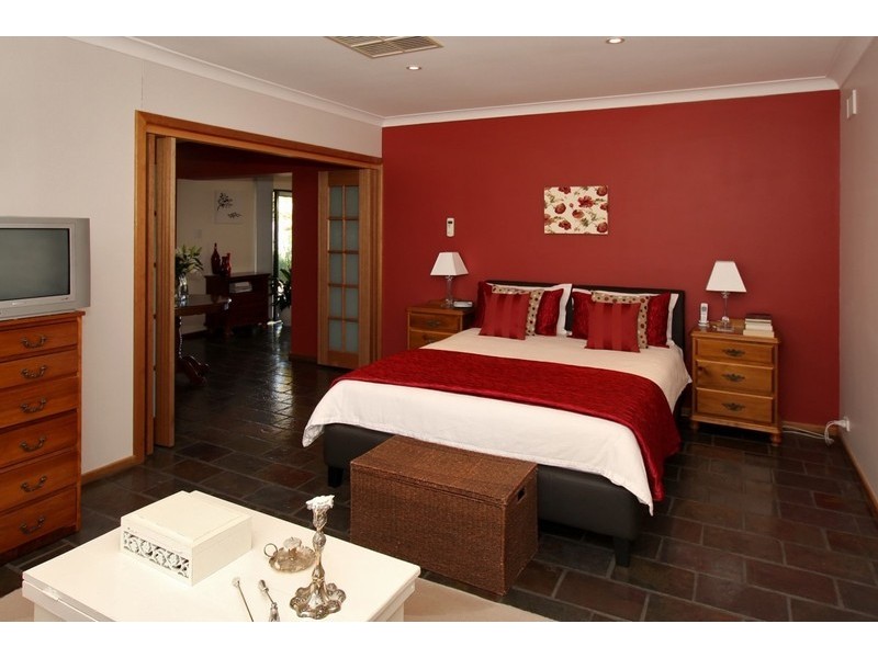 8 Stone Road, Happy Valley SA 5159