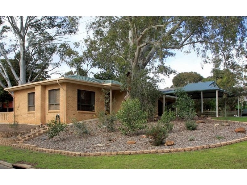 1 Orissa Court, Flagstaff Hill SA 5159