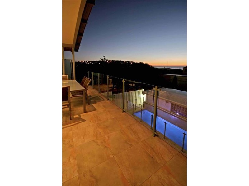 7 Marine Avenue, Hallett Cove SA 5158