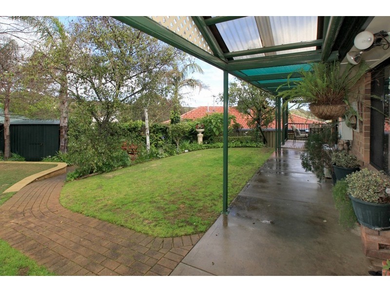 16 Jeanette Crescent, Aberfoyle Park SA 5159