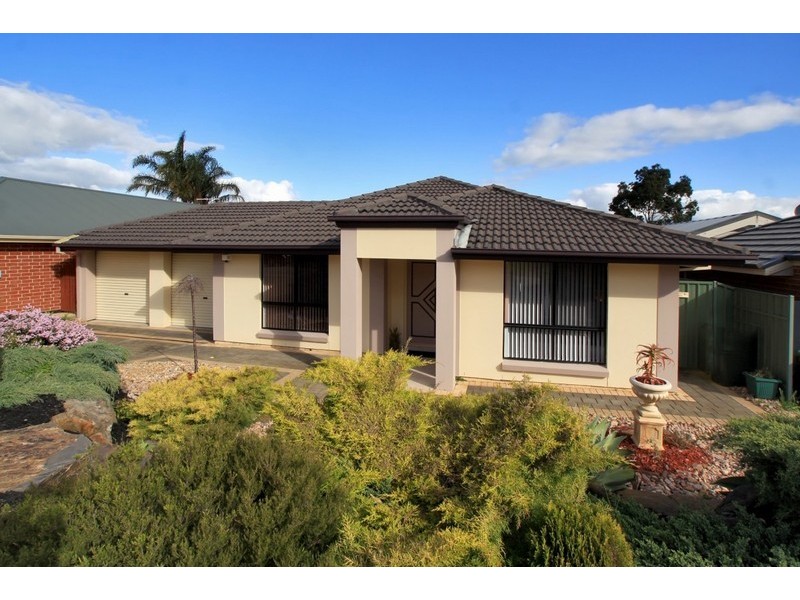 4 Cher Court, Aberfoyle Park SA 5159