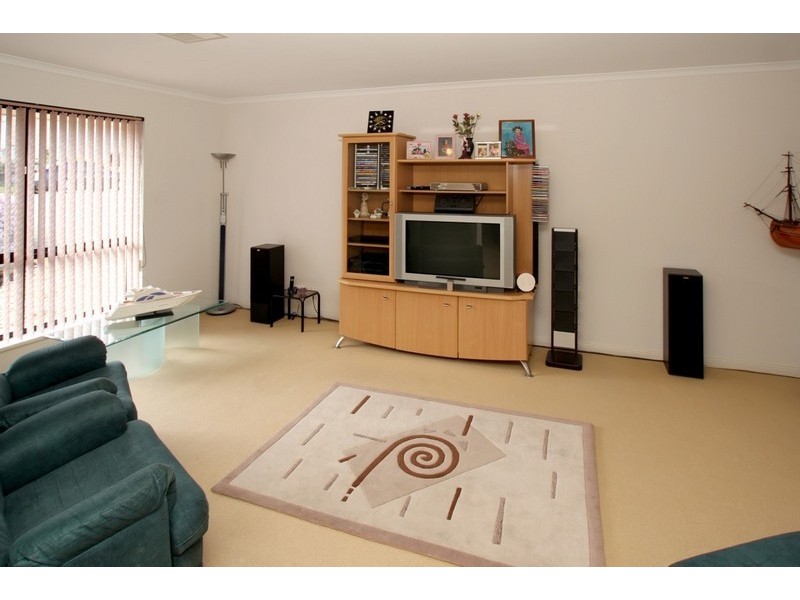 4 Cher Court, Aberfoyle Park SA 5159