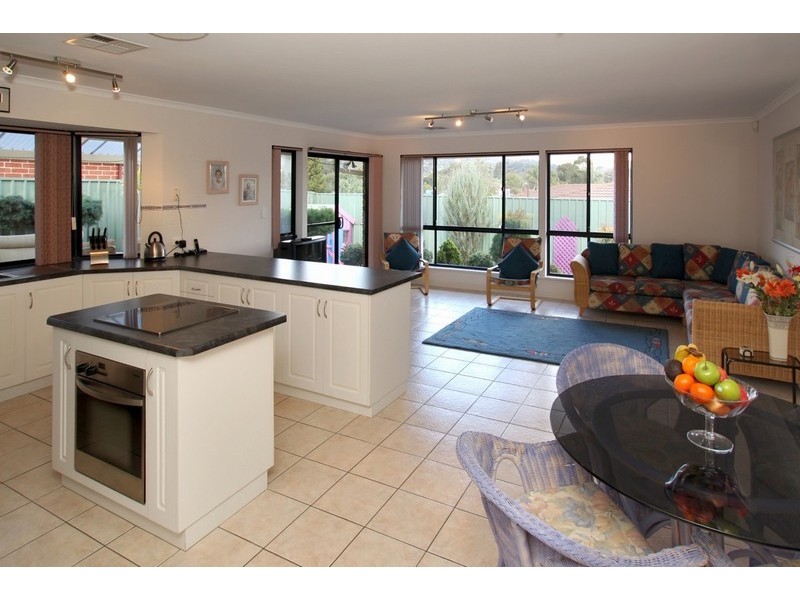 4 Cher Court, Aberfoyle Park SA 5159