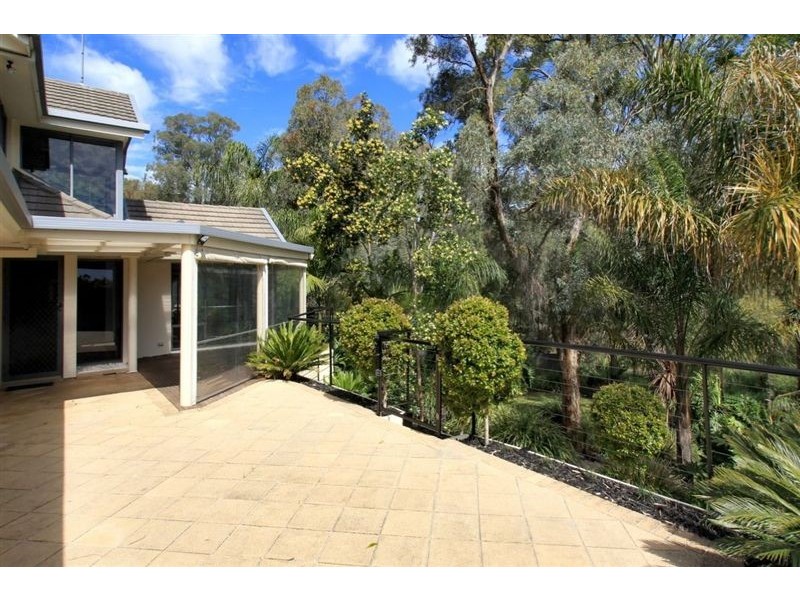 17 Brabham Grove, Aberfoyle Park SA 5159