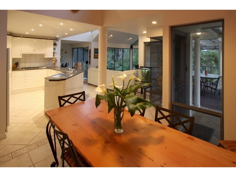 17 Brabham Grove, Aberfoyle Park SA 5159