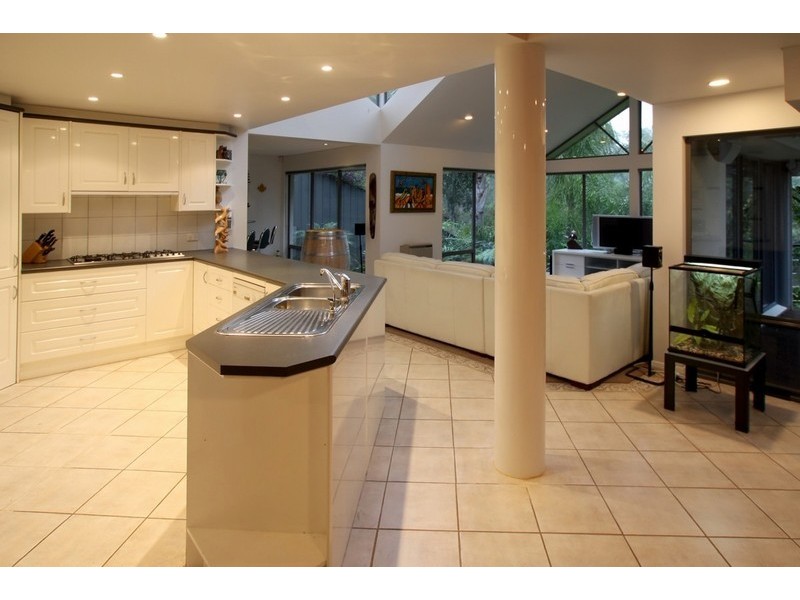 17 Brabham Grove, Aberfoyle Park SA 5159