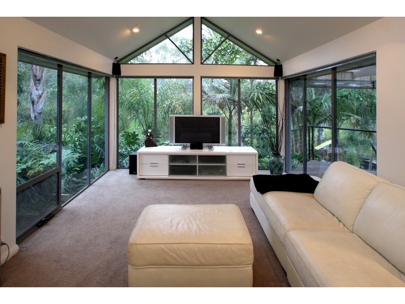 17 Brabham Grove, Aberfoyle Park SA 5159