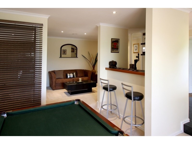 10 Swallow Drive, Flagstaff Hill SA 5159