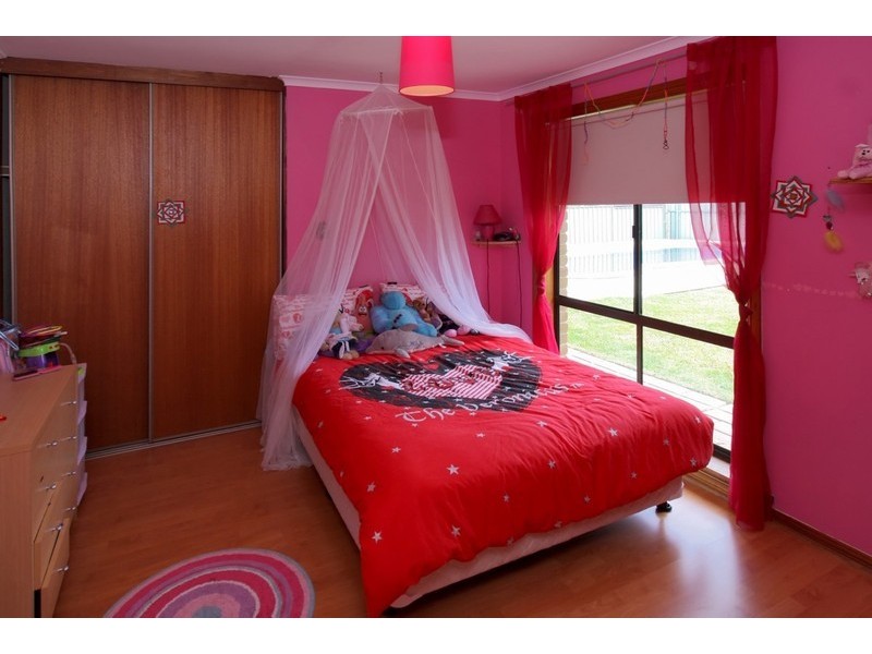 10 Swallow Drive, Flagstaff Hill SA 5159