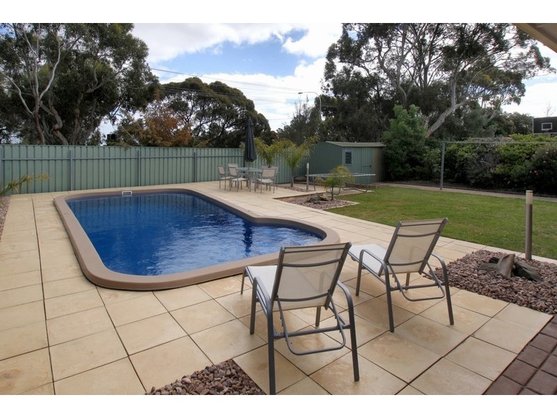 10 Swallow Drive, Flagstaff Hill SA 5159