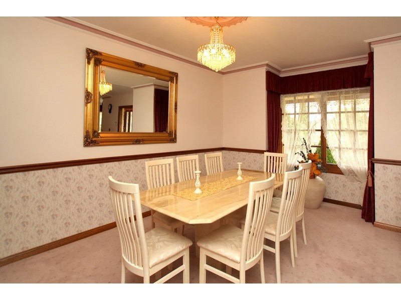 12 The Parkway, Aberfoyle Park SA 5159