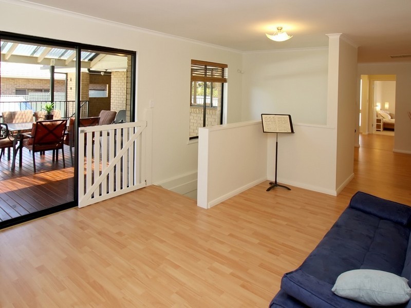 10 Sheoak Crescent, Aberfoyle Park SA 5159