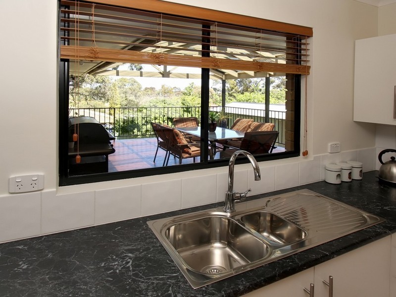 10 Sheoak Crescent, Aberfoyle Park SA 5159