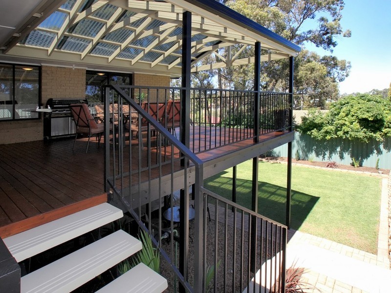 10 Sheoak Crescent, Aberfoyle Park SA 5159