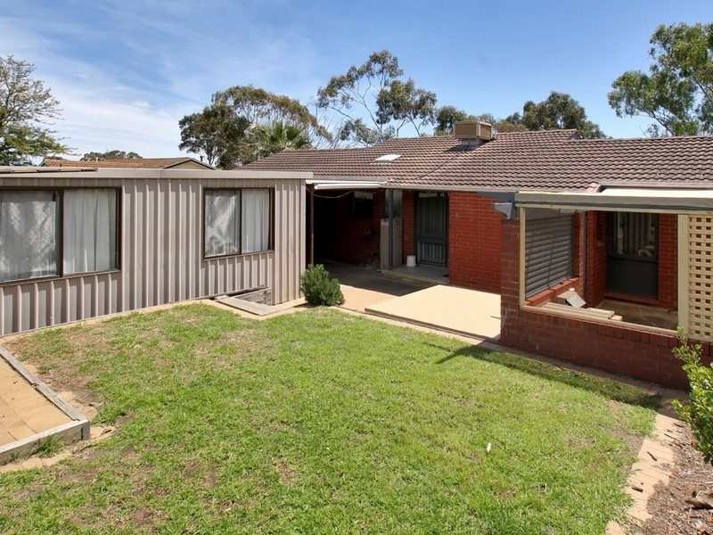 38 Pennant Street, Aberfoyle Park SA 5159