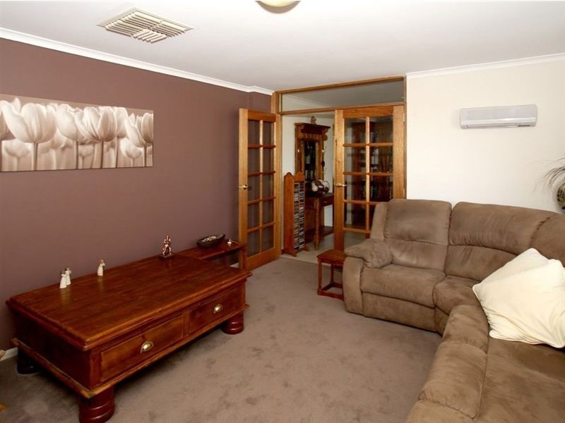 17 Trinity Road, Morphett Vale SA 5162