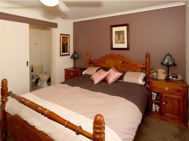 17 Trinity Road, Morphett Vale SA 5162