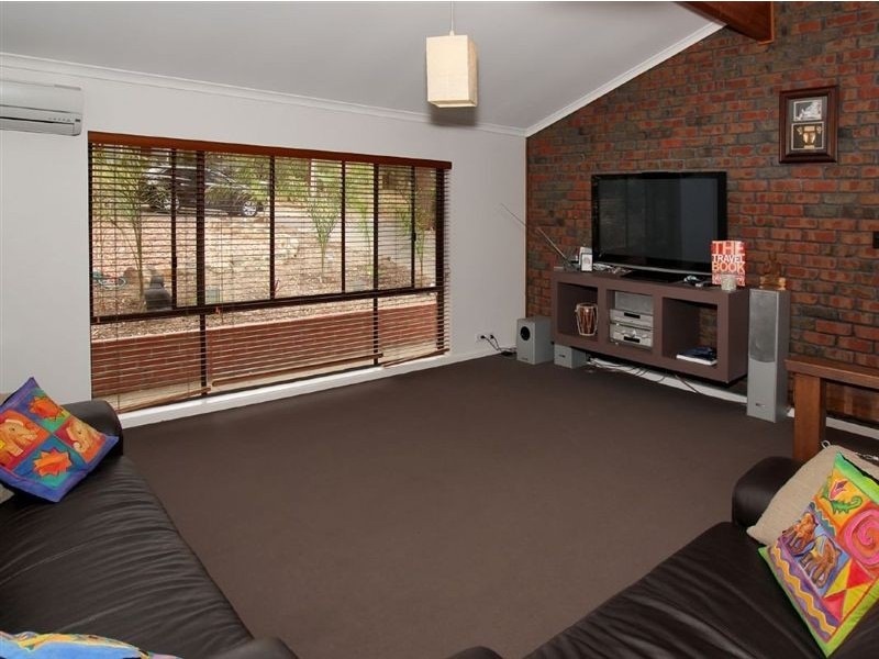 37 Jordan Avenue, Happy Valley SA 5159