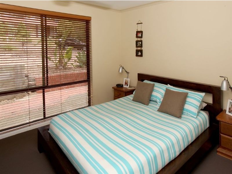 37 Jordan Avenue, Happy Valley SA 5159