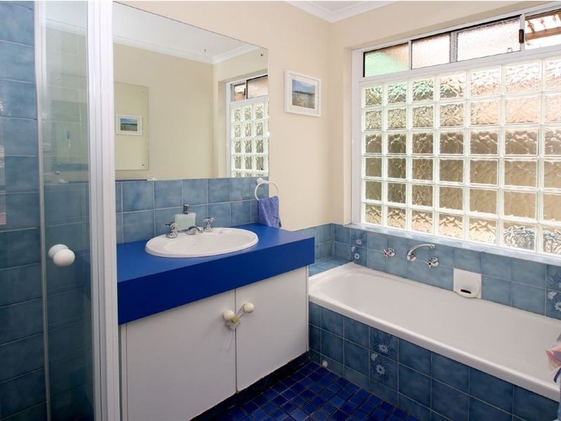 37 Jordan Avenue, Happy Valley SA 5159