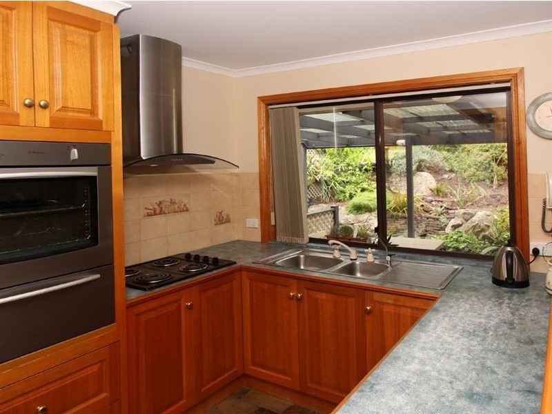53 Tania Drive, Aberfoyle Park SA 5159