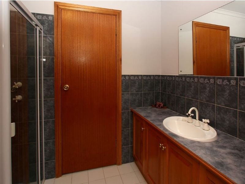 53 Tania Drive, Aberfoyle Park SA 5159
