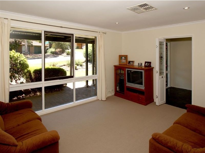 12 Dridan Crescent, Trott Park SA 5158