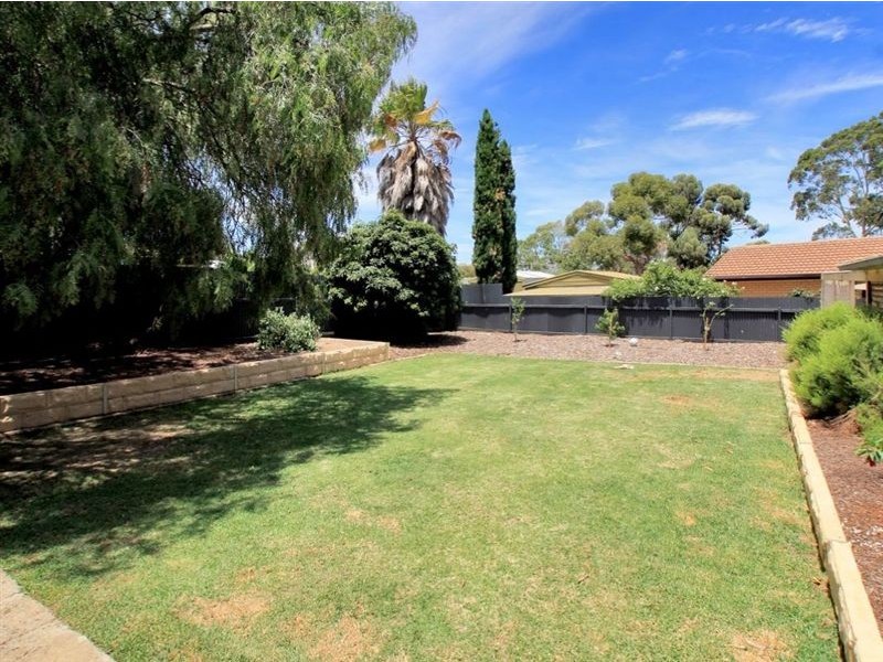 16 Beverley Street, Morphett Vale SA 5162