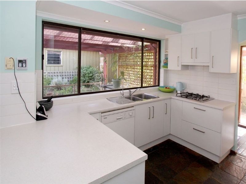 32 Sunnymeade Drive, Aberfoyle Park SA 5159