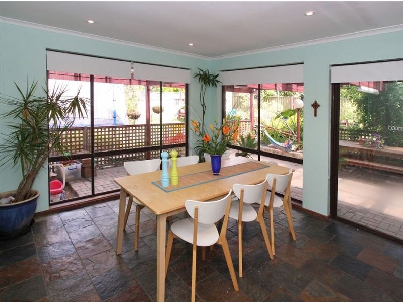 32 Sunnymeade Drive, Aberfoyle Park SA 5159