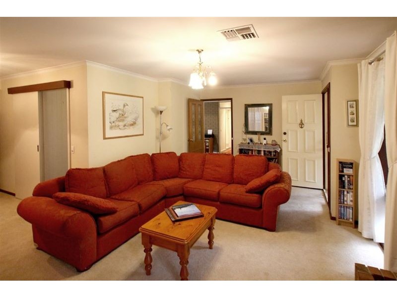 35 Walters Crescent, Aberfoyle Park SA 5159