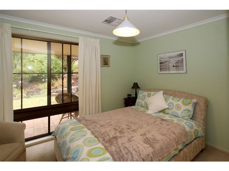 35 Walters Crescent, Aberfoyle Park SA 5159