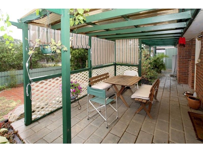 35 Walters Crescent, Aberfoyle Park SA 5159