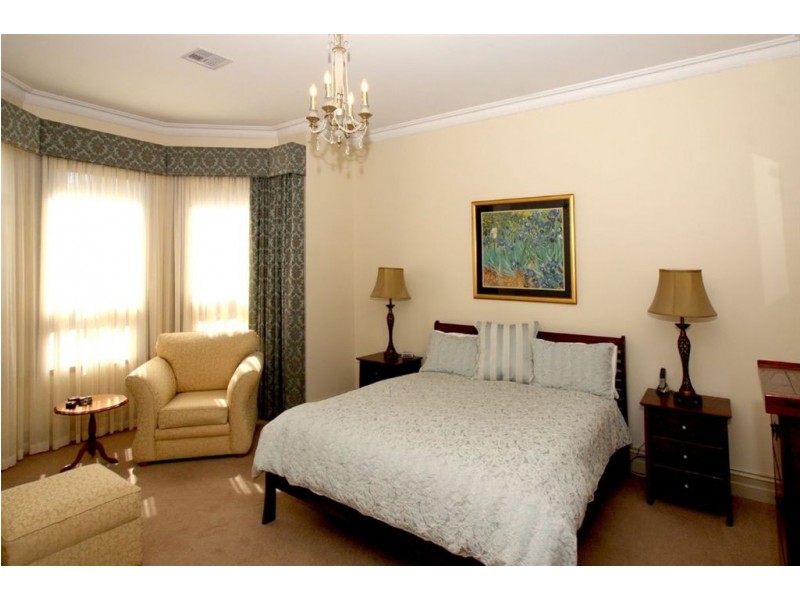1 Gulfview Drive, Chandlers Hill SA 5159