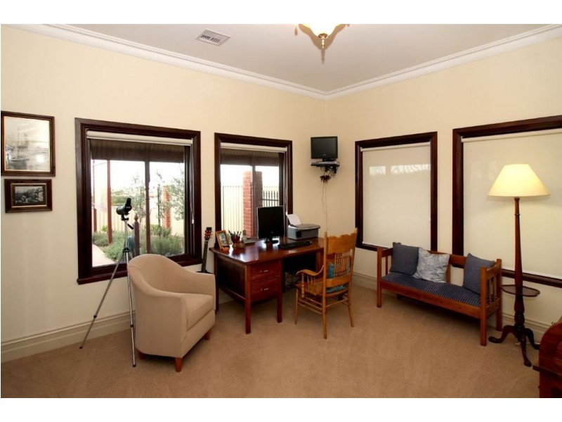1 Gulfview Drive, Chandlers Hill SA 5159